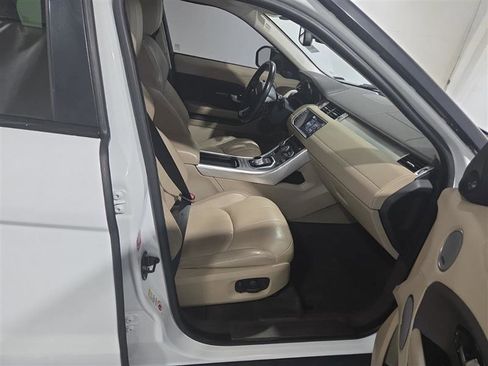 Used 2016 Land Rover Range Rover Evoque SE Premium image 13