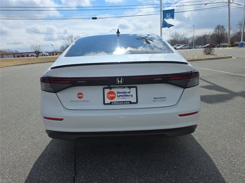 Used 2025 Honda Accord Sport image 5