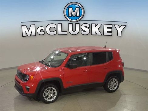 Used 2023 Jeep Renegade Latitude AWD/4WD image 1