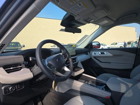 New 2026 Ford Explorer Active AWD/4WD image 17