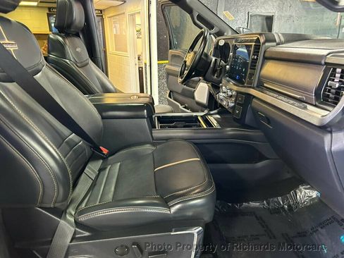 Used 2023 Ford F250 Platinum AWD/4WD image 21