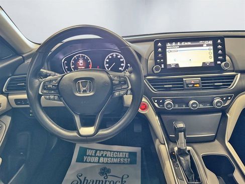 Used 2018 Honda Accord Touring image 17