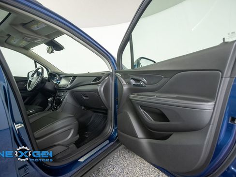 Used 2020 Buick Encore Preferred w/ Safety Package FWD image 38