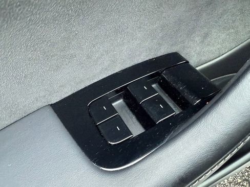 Used 2020 Tesla Model 3 Performance image 36