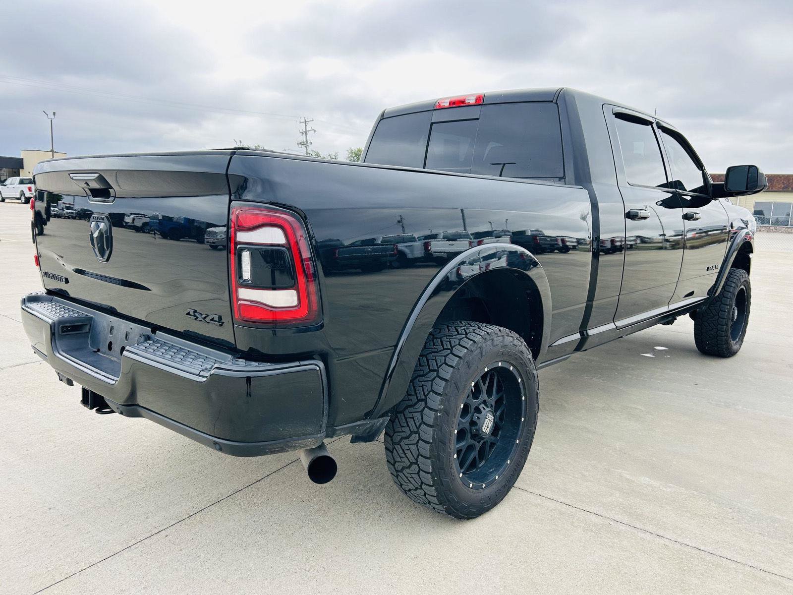Used 2020 RAM 3500 Laramie w/ Night Edition AWD/4WD image 37