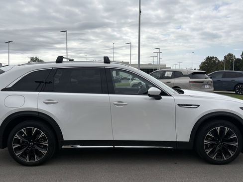 Used 2024 MAZDA CX-90 Plug-In Hybrid w/ Premium Pkg image 11