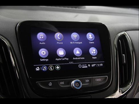 Used 2024 Chevrolet Equinox Premier AWD/4WD image 9