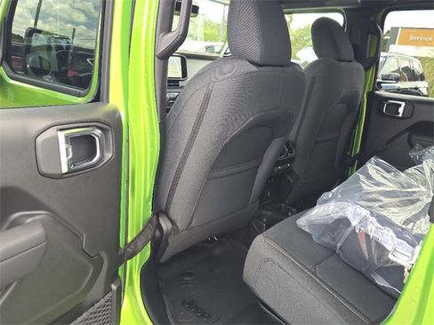 New 2025 Jeep Gladiator Willys image 5