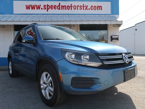 Used 2017 Volkswagen Tiguan S image 6