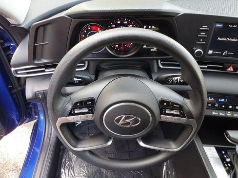 Used 2023 Hyundai Elantra SEL FWD image 24