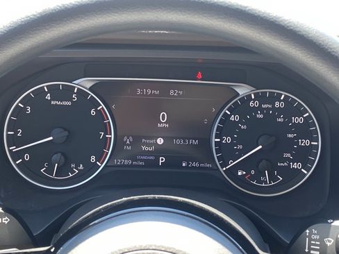 Used 2023 Nissan Rogue SV FWD image 11