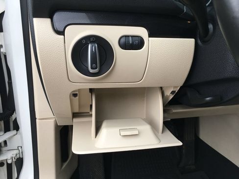 Used 2013 Volkswagen Jetta TDI FWD image 18