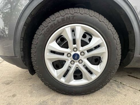 Used 2021 Ford Escape S image 9