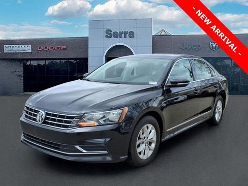 Used 2016 Volkswagen Passat 1.8T S image 3