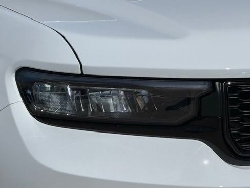 New 2025 Jeep Grand Cherokee L Limited w/ Black Appearance Package image 8