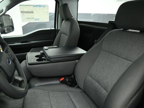 New 2026 Ford F250 XL w/ XL Chrome Package image 16