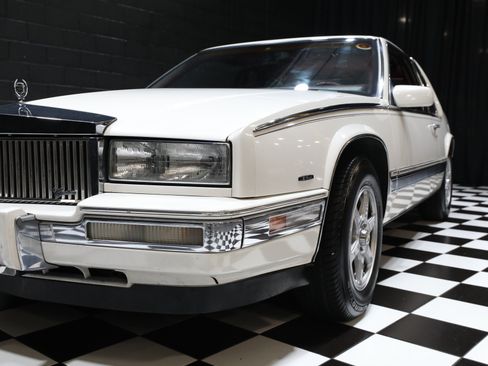 Used 1988 Cadillac Eldorado Coupe FWD image 9