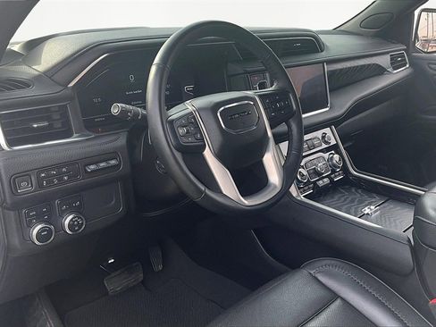 Used 2023 GMC Yukon XL Denali image 14