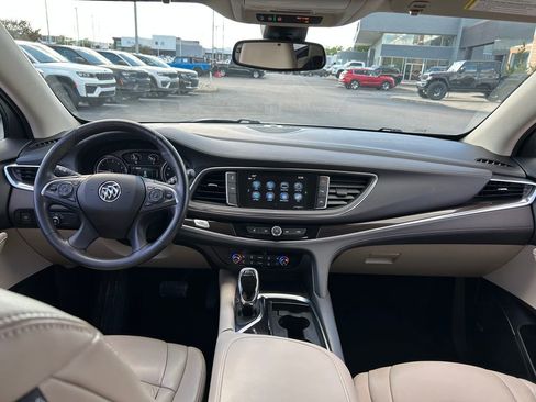 Used 2018 Buick Enclave Premium AWD/4WD image 9