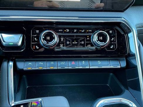 Used 2025 GMC Sierra 1500 Denali image 26