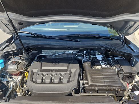 Certified 2024 Volkswagen Tiguan SE R-Line AWD/4WD image 35