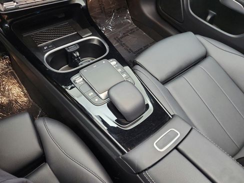Used 2023 Mercedes-Benz CLA 250 image 13