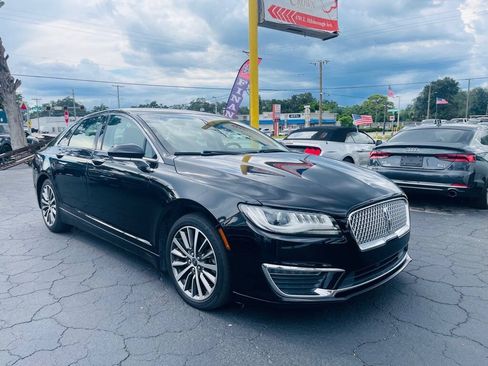 Used 2019 Lincoln MKZ Reserve FWD image 2