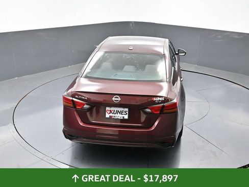 Used 2024 Nissan Altima 2.5 SV image 48