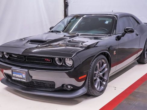 Used 2022 Dodge Challenger R/T Scat Pack RWD image 1