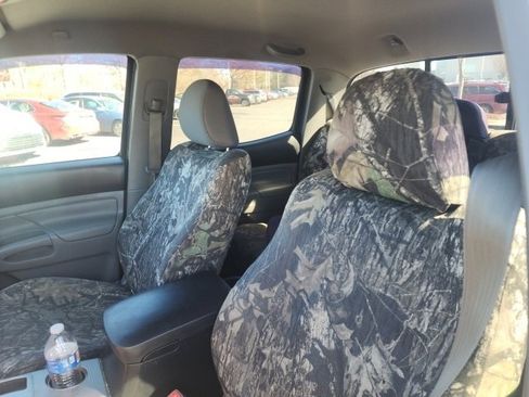 Used 2015 Toyota Tacoma 4x4 Double Cab image 8