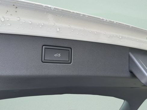 New 2026 Volkswagen Tiguan SE AWD/4WD image 26