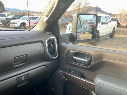 Used 2023 GMC Sierra 3500 Denali w/ Denali Ultimate Package image 37