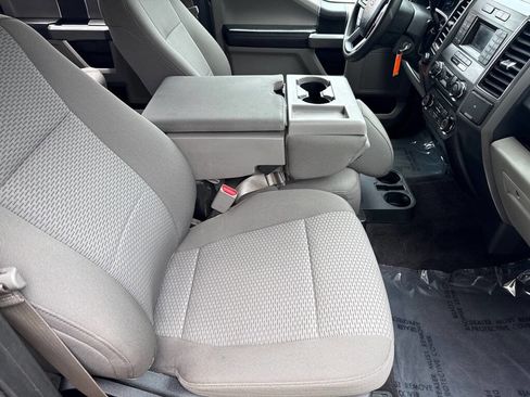 Used 2017 Ford F150 XLT AWD/4WD image 13