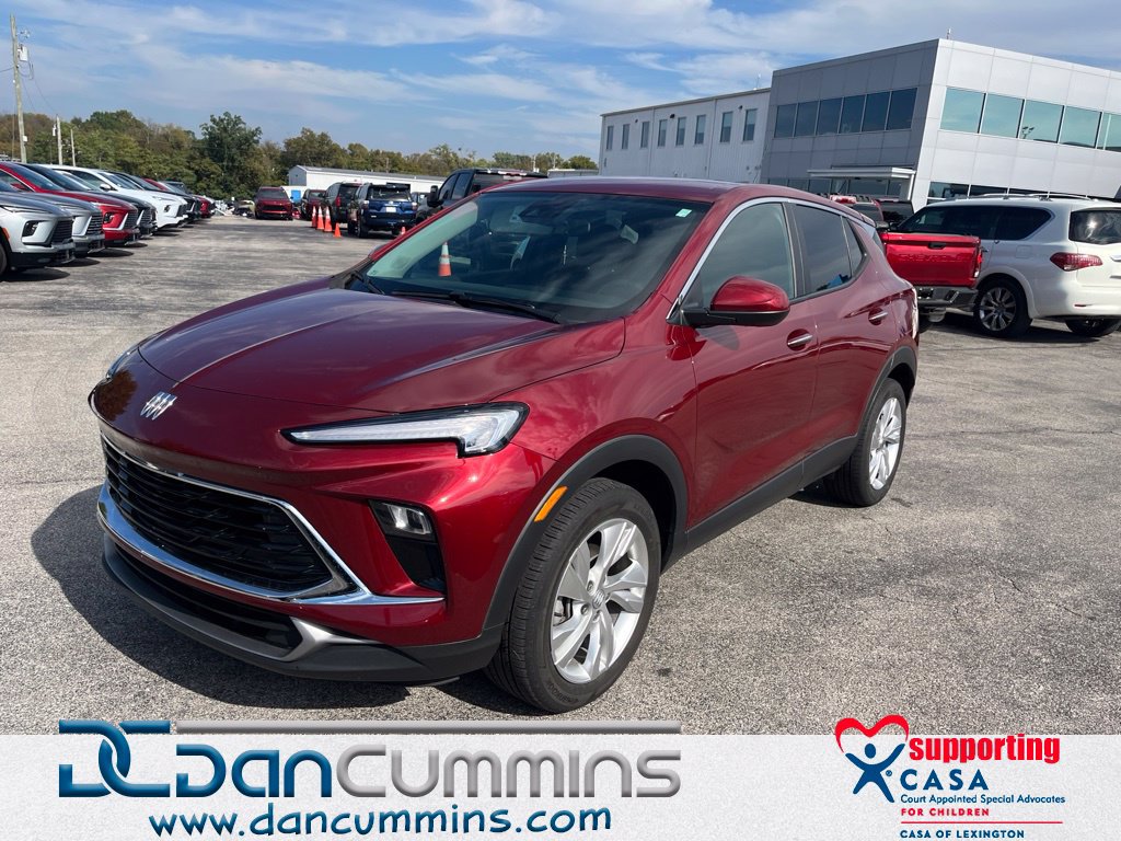Used 2025 Buick Encore GX Preferred w/ Comfort Package FWD image 1