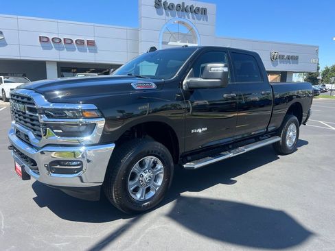 Used 2026 RAM 2500 Big Horn AWD/4WD image 5