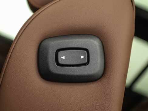 Used 2023 BMW X7 xDrive40i w/ M Sport Package image 26