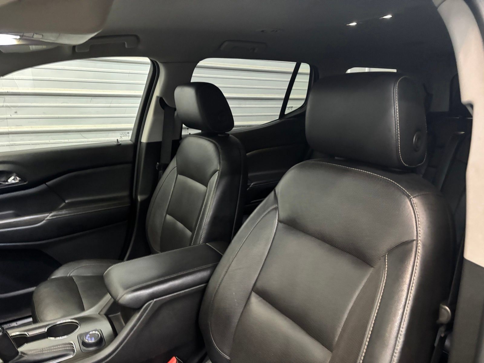 Used 2018 GMC Acadia SLT AWD/4WD image 11