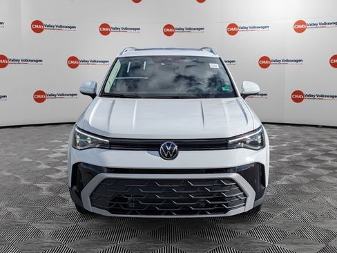 New 2026 Volkswagen Taos SE image 2