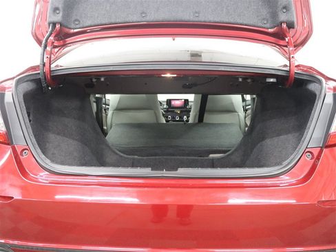 Used 2018 Honda Accord LX image 10