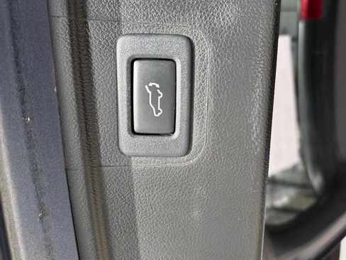 Used 2018 Subaru Outback 3.6R Limited image 25