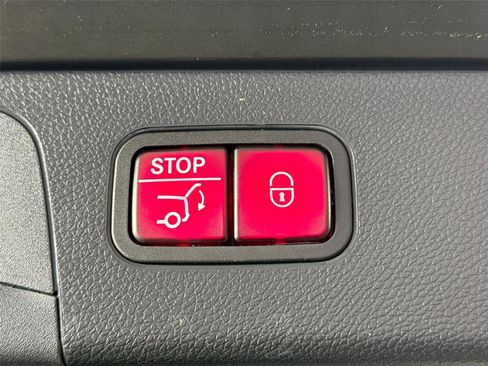 Used 2022 Mercedes-Benz GLC 43 AMG 4MATIC image 41