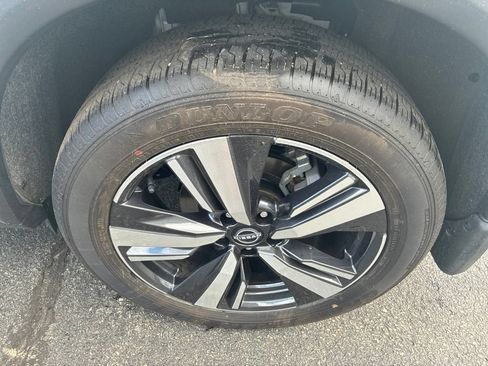 Certified 2023 Nissan Rogue SL w/ SL Premium Package AWD/4WD image 11