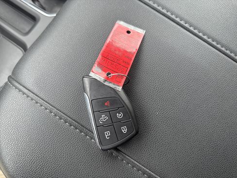 Used 2024 GMC Sierra 1500 Elevation image 29