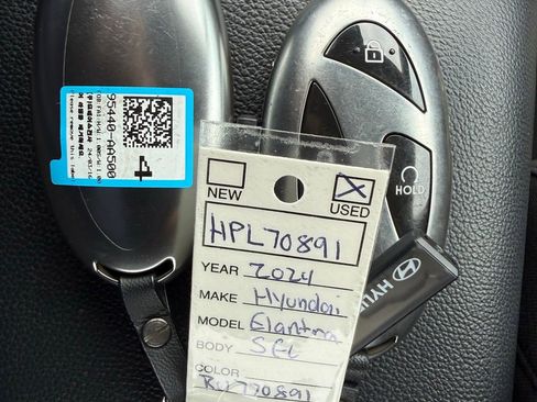 Used 2024 Hyundai Elantra SEL w/ Convenience Package FWD image 21