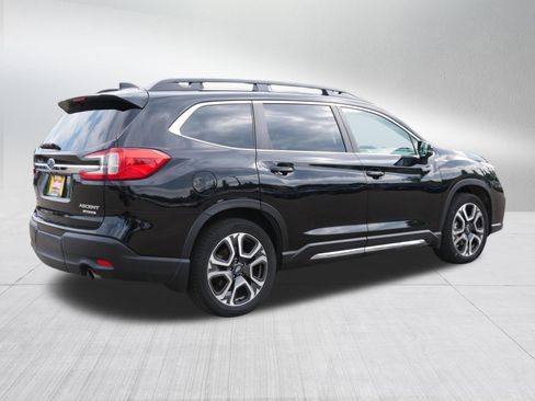Used 2024 Subaru Ascent Limited w/ Technology Package AWD/4WD image 7