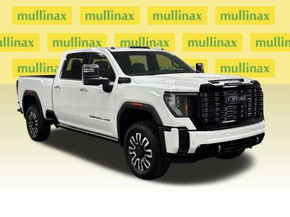 New 2026 GMC Sierra 2500 Denali Ultimate w/ LPO, Black Badging Package