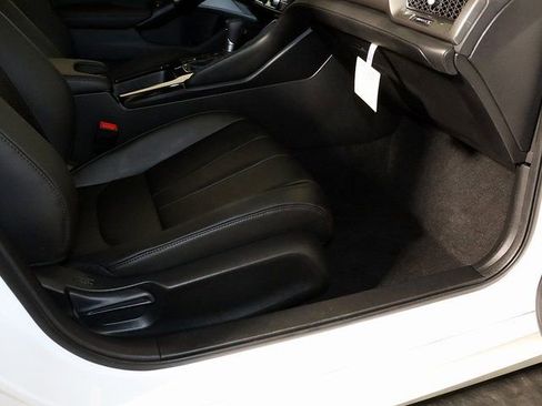 Used 2025 Acura Integra FWD image 32