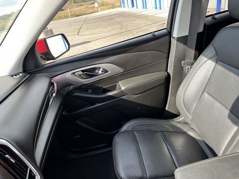 Used 2020 Chevrolet Traverse RS w/ LPO, Floor Liner Package image 39