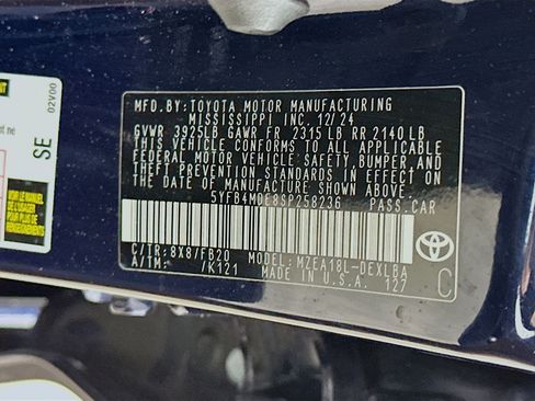 Used 2025 Toyota Corolla LE image 12