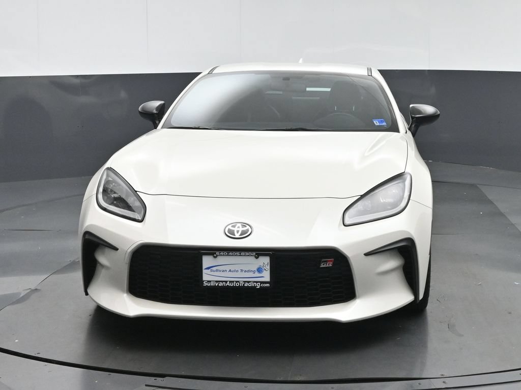 Used 2025 Toyota GR86 Premium w/ Performance Package RWD image 2